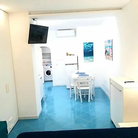 A Due Passi Dal Mare