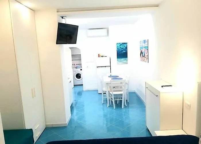 A Due Passi Dal Mare